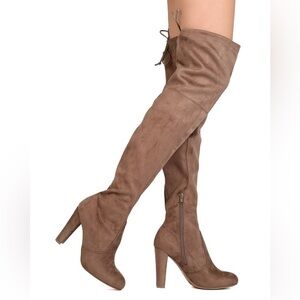 Wild Diva Amaya Women's Faux Suede Lace-Up Chunky Heel Boot